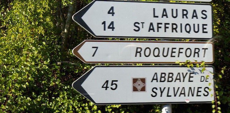 Highway directional sign in France to Roquefort
