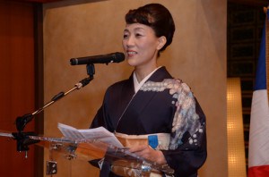 Rumiko Honma receiving the National Order of Merit from France for her help promoting French cheese in Japan | Photo credit: 