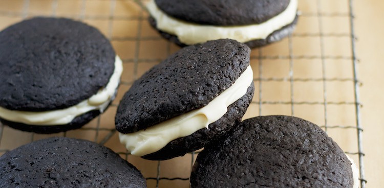 Guinness Goat Cheese Whoopie Pies